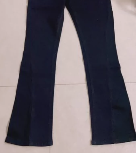 时尚潮流新款黑色修腿线开叉喇叭高腰牛仔裤L...