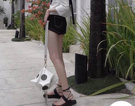 Goutte.shuiii黑色牛仔短裤女夏...