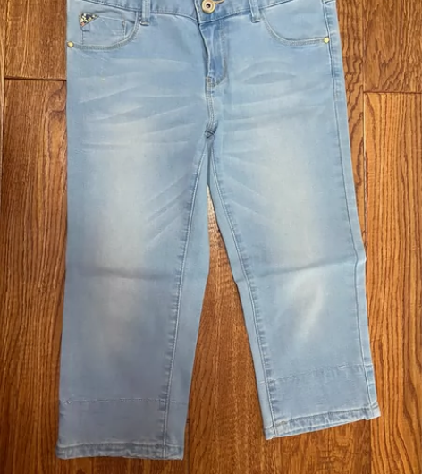 森马女款浅蓝色七分牛仔裤弹力裤27码 实体...