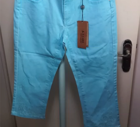 全新阿依莲旗下牛仔裤七分女裤 腰围76 裤...