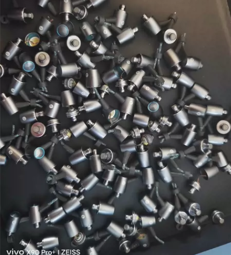 荣耀手机耳机的剪线单元，外壳几乎全新，里面...