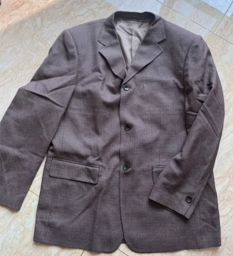西服全新 全新 白菜价 实拍 料子好 尺码...
