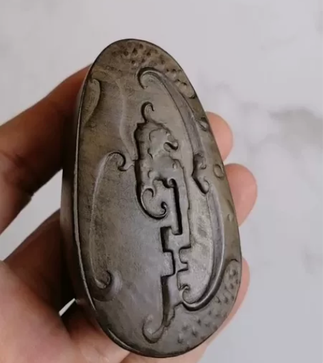 阴沉金丝楠木雕刻仿古龙牌宽4.5厘米长度7...