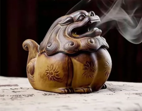 家里收藏的一个陶瓷貔貅盘香炉招财香炉 高度...