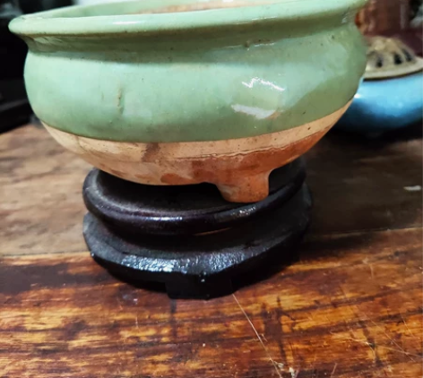 晚清民国青瓷三足香炉，口径15.5，高8c...