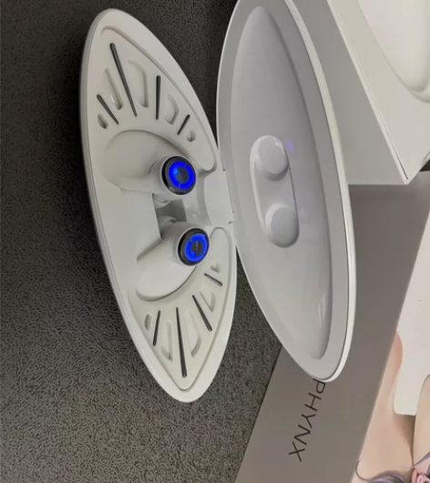 全新妖舞耳机包邮 仅用于一次拍摄 无瑕疵 ...