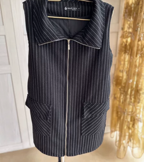 9成新女士拉链背心 上身休闲，尺码：M码 ...