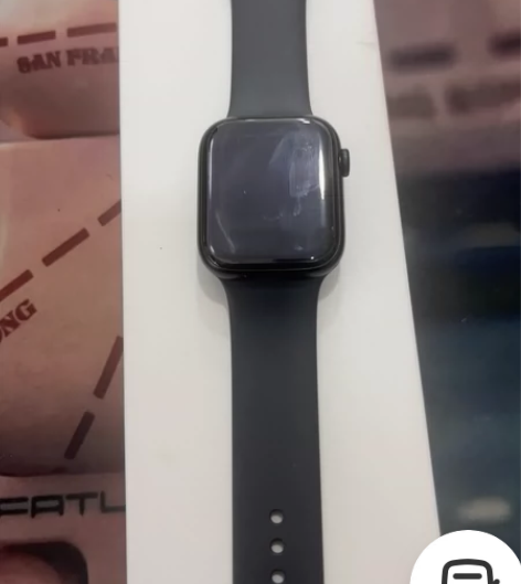 苹果s8手表 在保200多天 有原装包装盒...