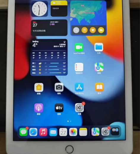iPad Air2 银色16g,一直贴钢化...