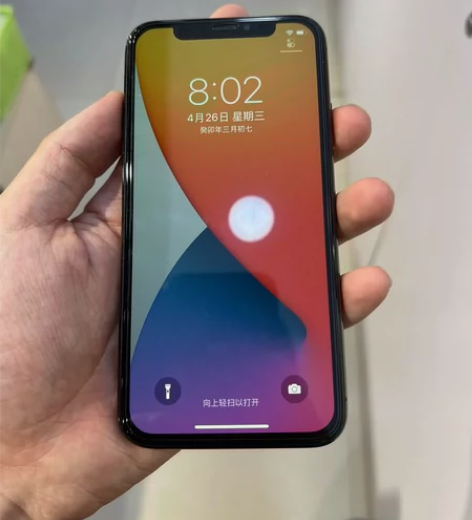 ?自用iphoneX64G黑色 在外面换过...