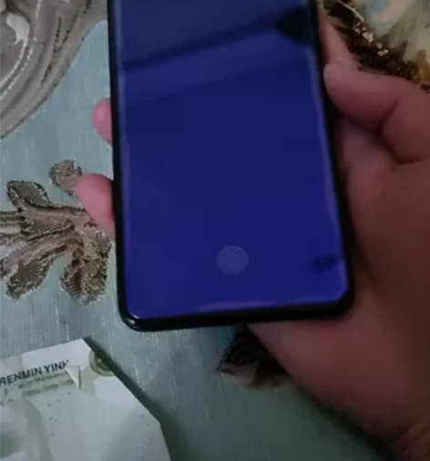 红米k50至尊版12+512版本，，性能确...