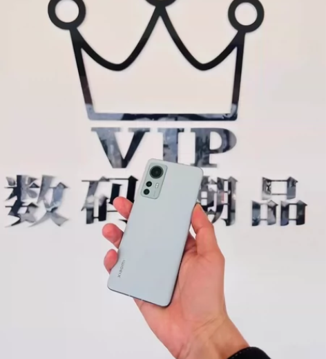 小米12 8+256 成色极品 原装无拆修...