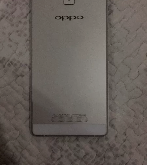 OPPO移动定制机R7007一部，闲置。屏...