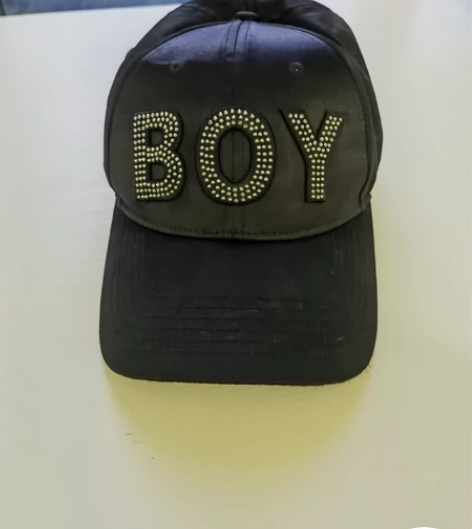 BOYLONDON棒球帽专柜购入 感兴趣的...