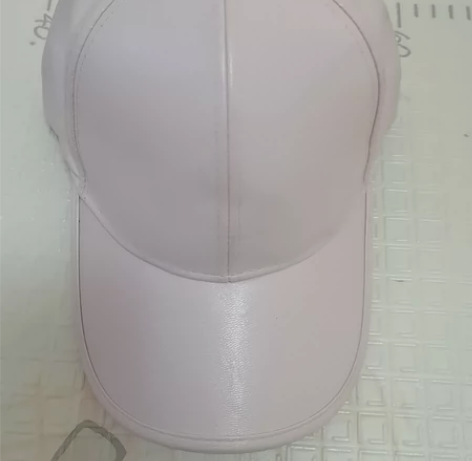 粉色皮面棒球帽，就这一个，便宜出倒地方，这...