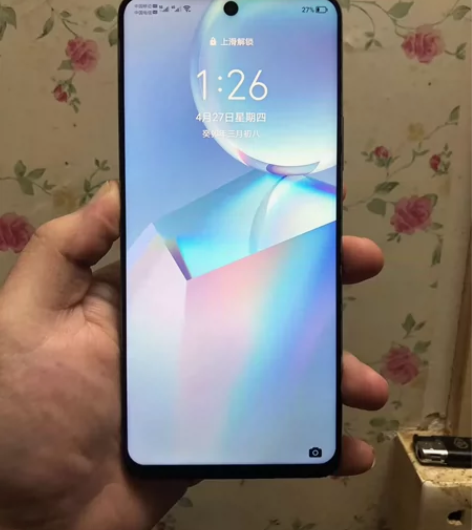 荣耀x30。8＋256 屏幕没划痕，后盖没...