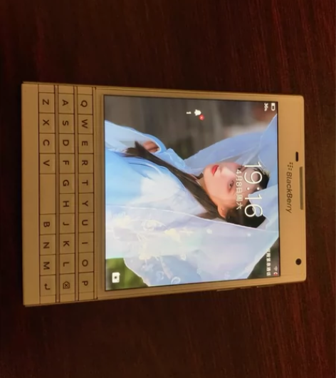 黑莓Q30  护照一代手机 联通移动单卡 ...