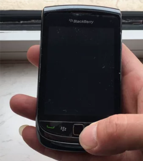 黑莓9800滑盖手机，成色不错，经测试屏幕...