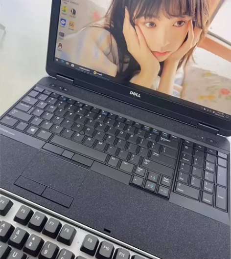 93新低价处理i7四核戴尔笔记本电脑16G...