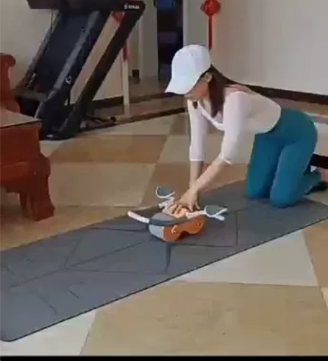 网红款～自动回弹健腹轮，最新版本，实价，包...