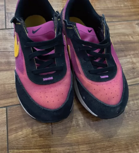 小nike粉色 玫红色女孩网状球鞋 27码...