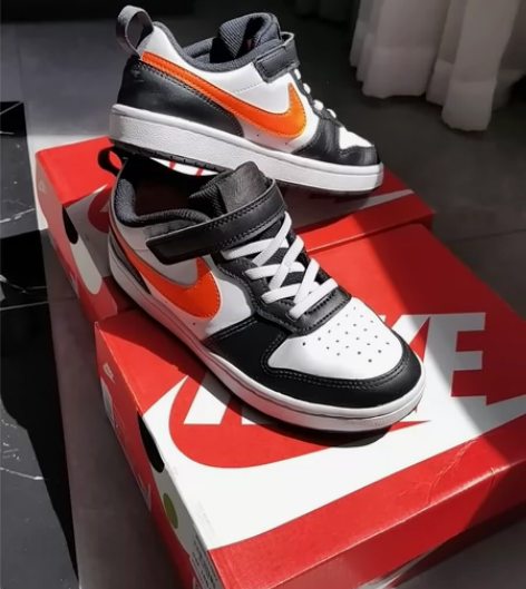 nike儿童板鞋 9新  33.5码 感兴...