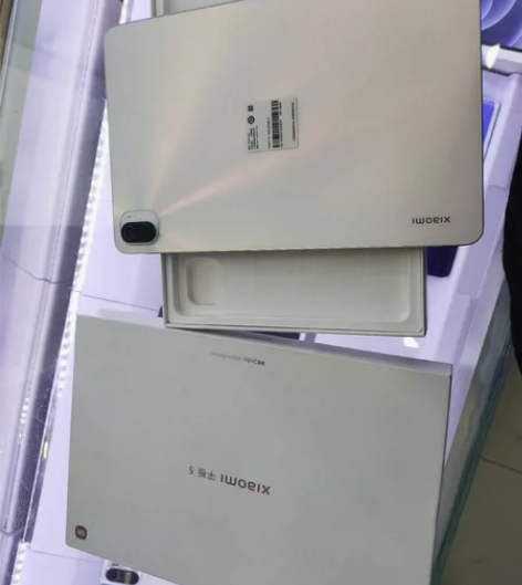 小米平板5,内存6+128GB,外观非常新...