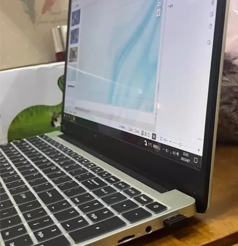 女生自用电脑 99新 现出 不刀 15寸 ...