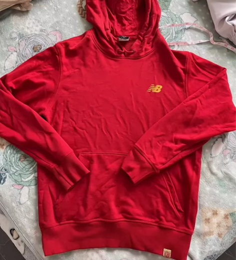 新百伦卫衣男款S尺码九九新 感兴趣的话点“...