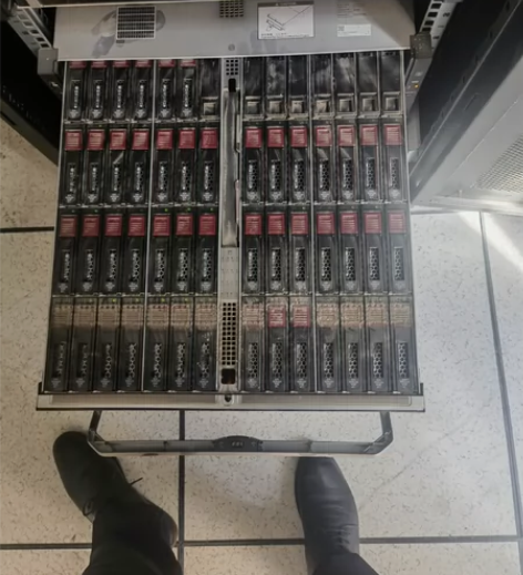 整套带机箱16t52块，480固态2块 感...