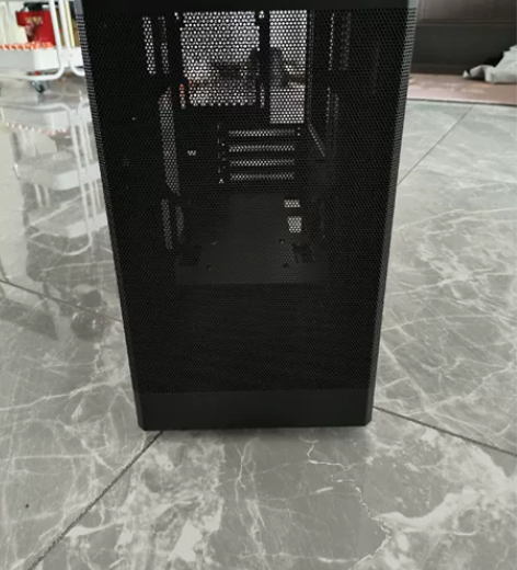 京东购入的先马易大师s1黑色机箱（买小了装...