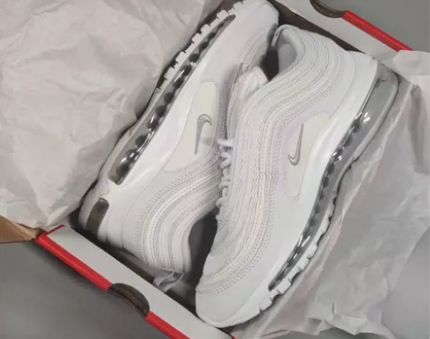 Nike Air Max 97 跑鞋 ， ...