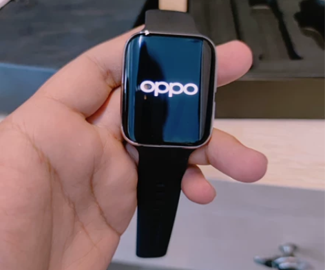 出一个OPPO watch 46mm精钢...