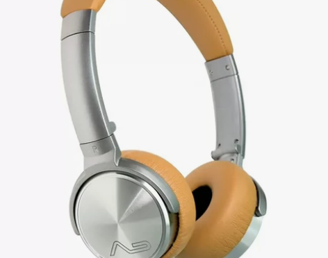 勒姆森头戴耳机，刚入两月，全新无暇，拍照穿...