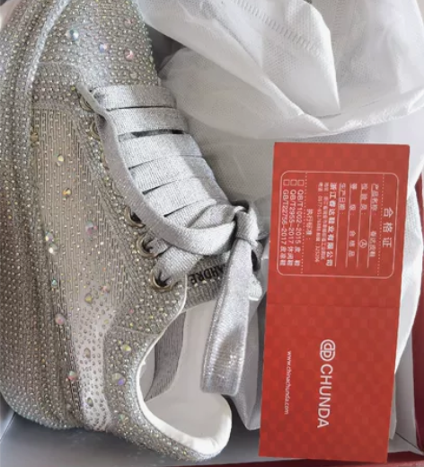 全新闲置，37码内增高单鞋不退不换 感兴趣...