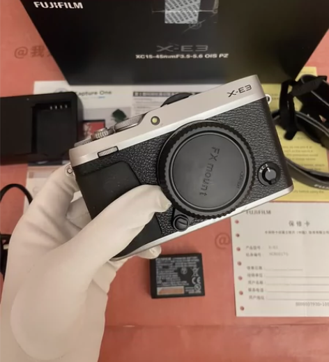 富士xe3 银色 国行95新，箱子保修卡齐...