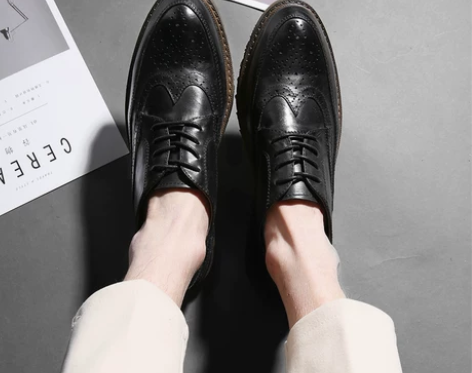 2019秋季新款布洛克雕花休闲皮鞋男韩版真...