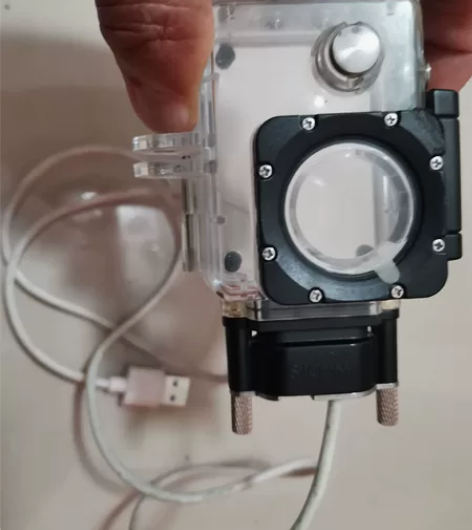 摄徒A8运动相机可充电、防水、防尘外壳，可...