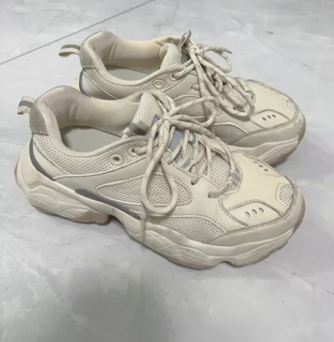 飞跃老爹鞋 36码，成色如图，还没清洗过，...