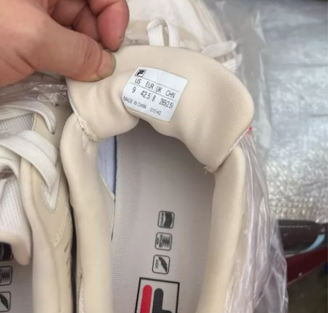 42.5的斐乐男鞋，喜欢的私我 感兴趣的话...