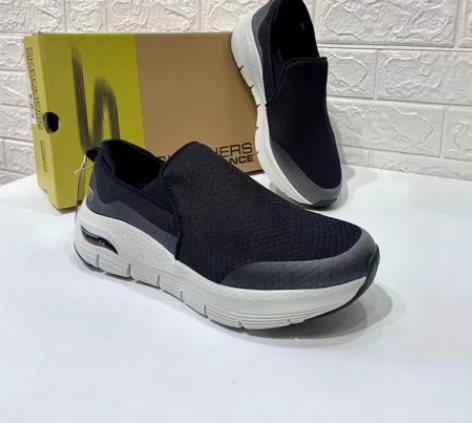 捡漏 斯凯家一脚蹬运动男鞋 轻便舒服运动鞋...