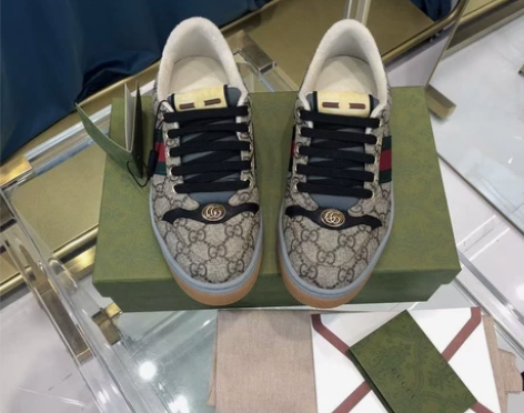 闲置，休闲鞋一双，喜欢的聊聊，ZP可以无理...