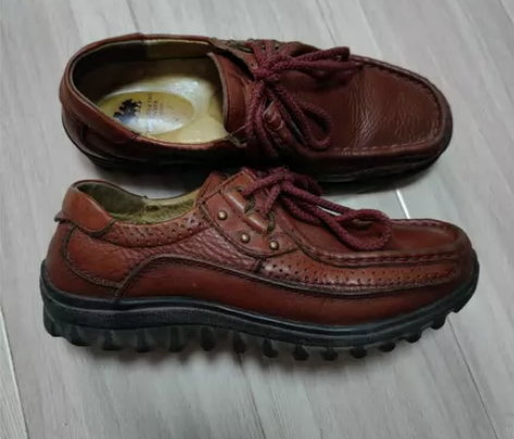 骆驼真皮女鞋里外全皮 36码，厚底防滑，舒...