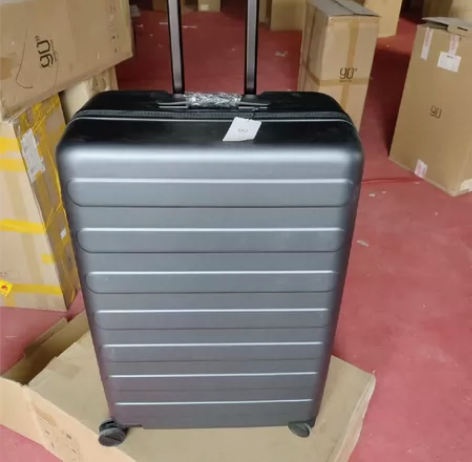 小米90分24寸钛金灰拉杆箱，几乎全新的，...