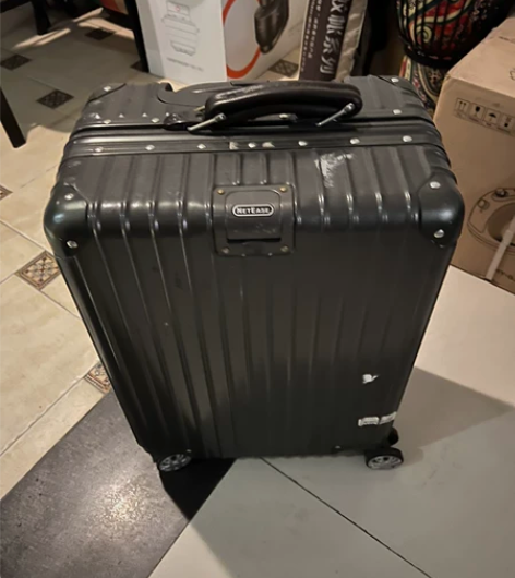 登机行李箱，网易严选出品。 感兴趣的话点“...