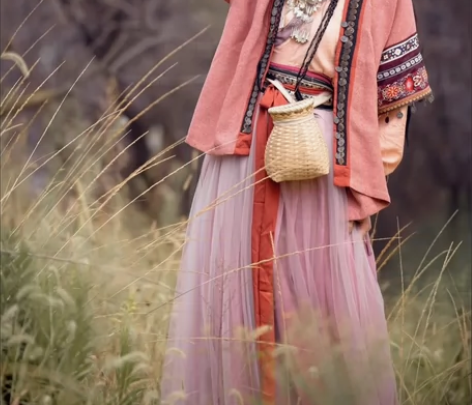 出租。司南阁原创【念奴】汉服女款宋制半袖褶...