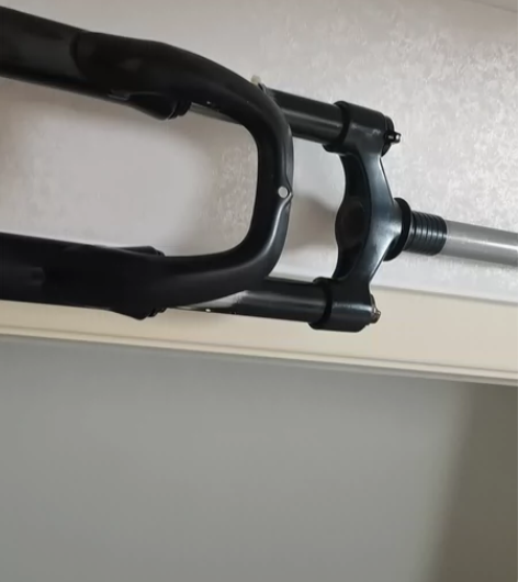 菲利普前叉，打顶声音有点大，可调硬度（叙利...