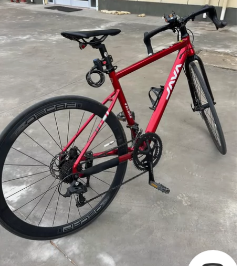 Java公路赛，买了一年左右，平时很少骑车...