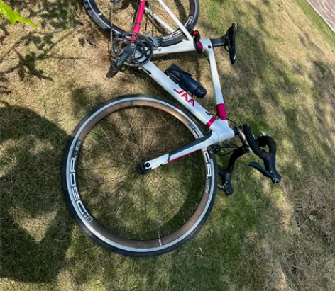 java鱼雷2公里车 素车 喷的白漆面 功...