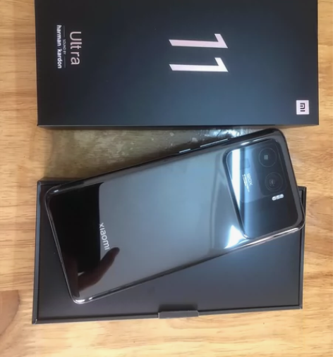 小米11 Ultra 12+256  至尊...
